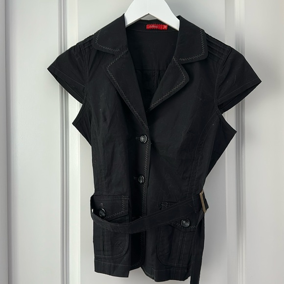 Tops - Belted Black Top Size 34